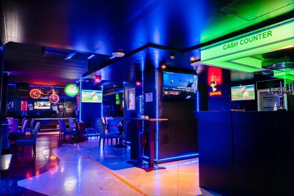 Manhattan Avenue Hotel Дубай Екстер'єр фото