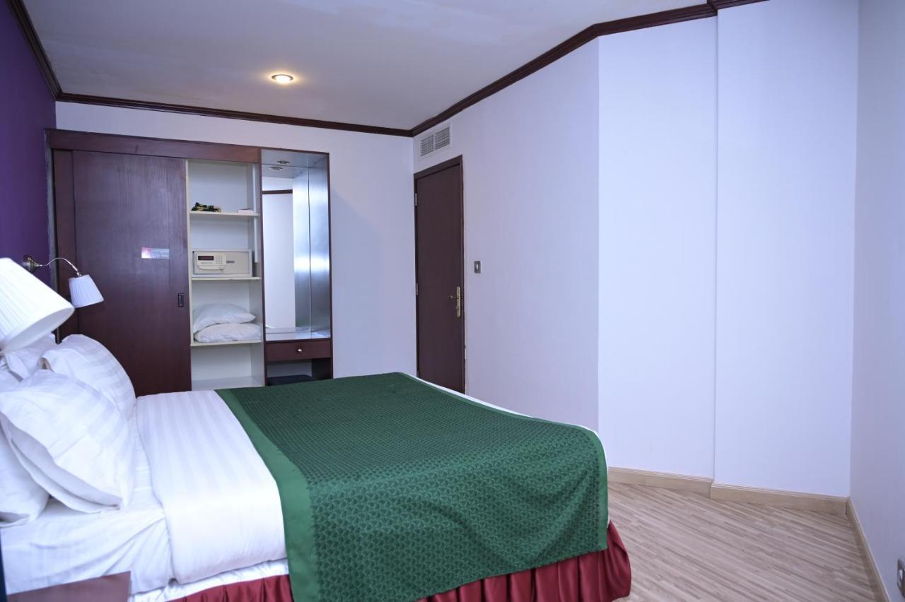Manhattan Avenue Hotel Дубай Екстер'єр фото