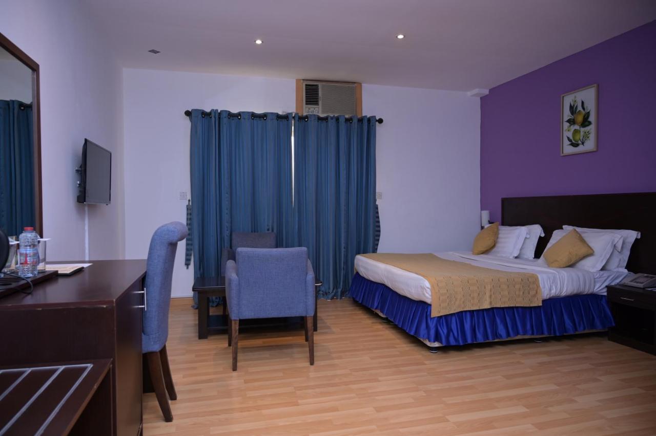 Manhattan Avenue Hotel Дубай Екстер'єр фото